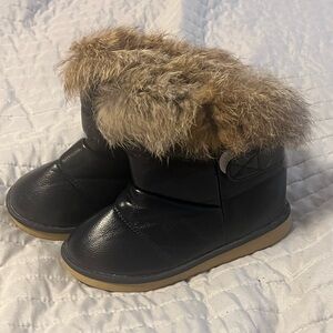 SnowBoots with synthetic fur lining. Size 12 kids.